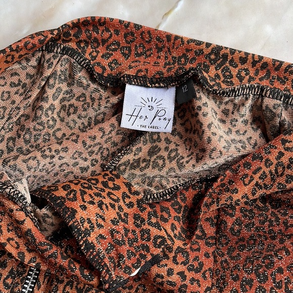 HER PONY | Monet bandeau and flares set in leopard print - Picture 7 of 11